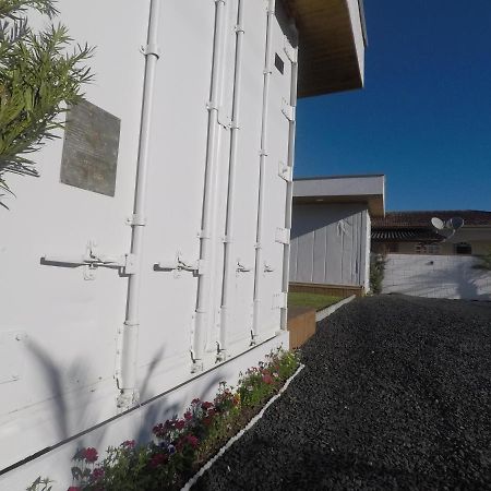 Container Guesthouse - 2 Урубиси Екстериор снимка
